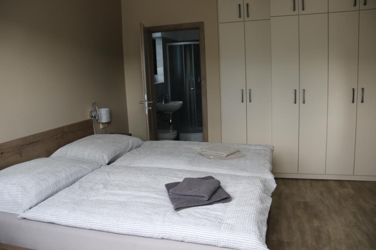 Apartmany Lama Храдец над Моравици Екстериор снимка